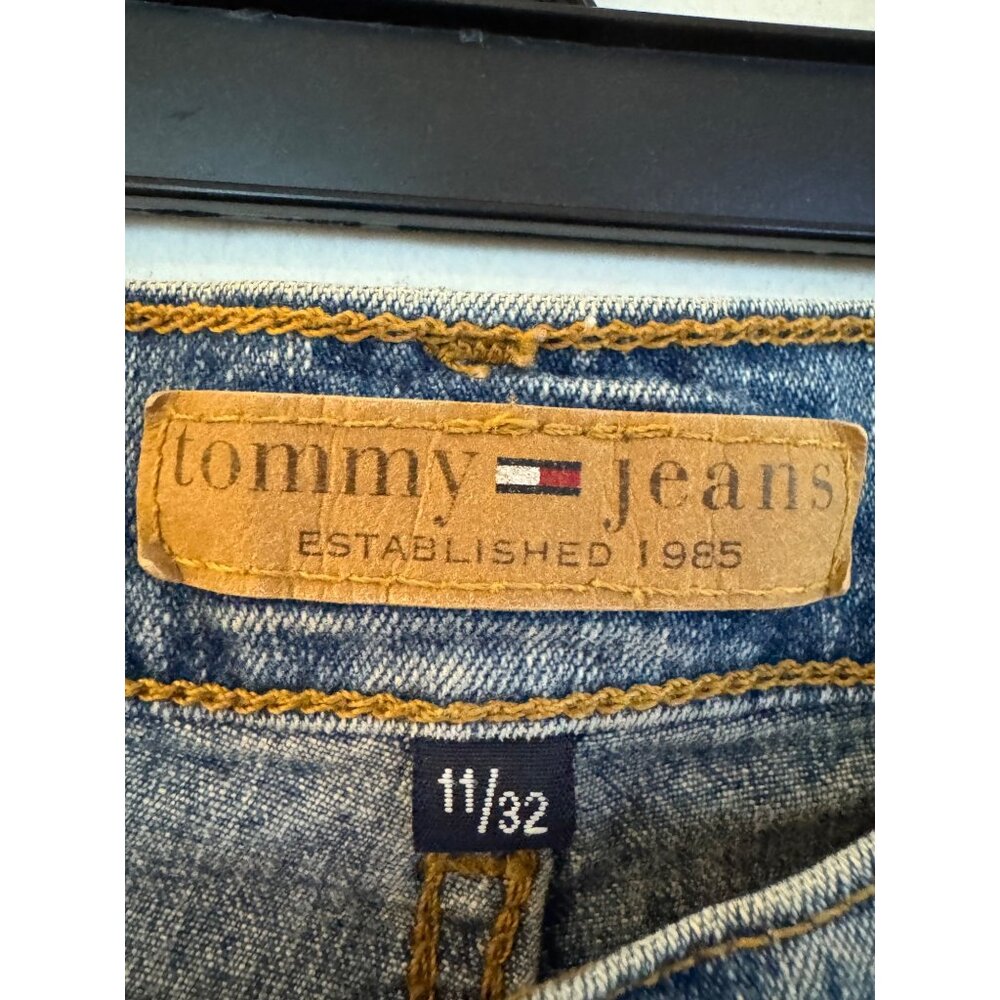 Tommy Hilfiger Vintage Women’s Jeans Size 11/32 Blue Denim Bootcut Stretch - Picture 3 of 6